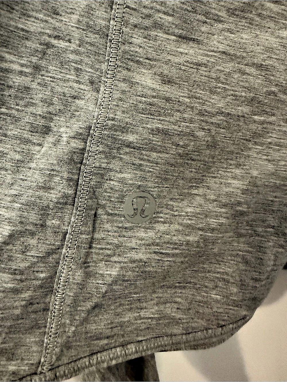 Lululemon Tank - open back with tie - Heather Grey - size 4 - Picture 3 of 3